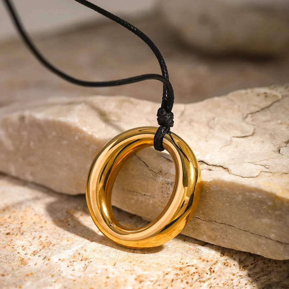 Kate Necklace