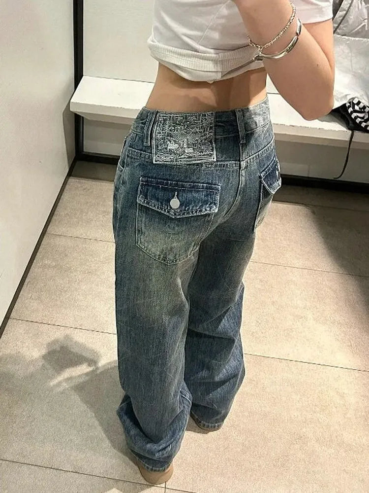 Women's Y2K Baggy Jeans Low Rise Wide Leg Denim Pants Vintage Washed Loose Trousers Streetwear with Unique Back Pocket Detail