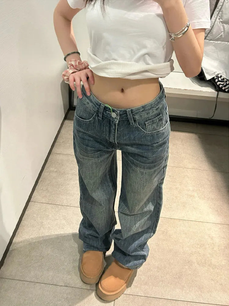 Women's Y2K Baggy Jeans Low Rise Wide Leg Denim Pants Vintage Washed Loose Trousers Streetwear with Unique Back Pocket Detail