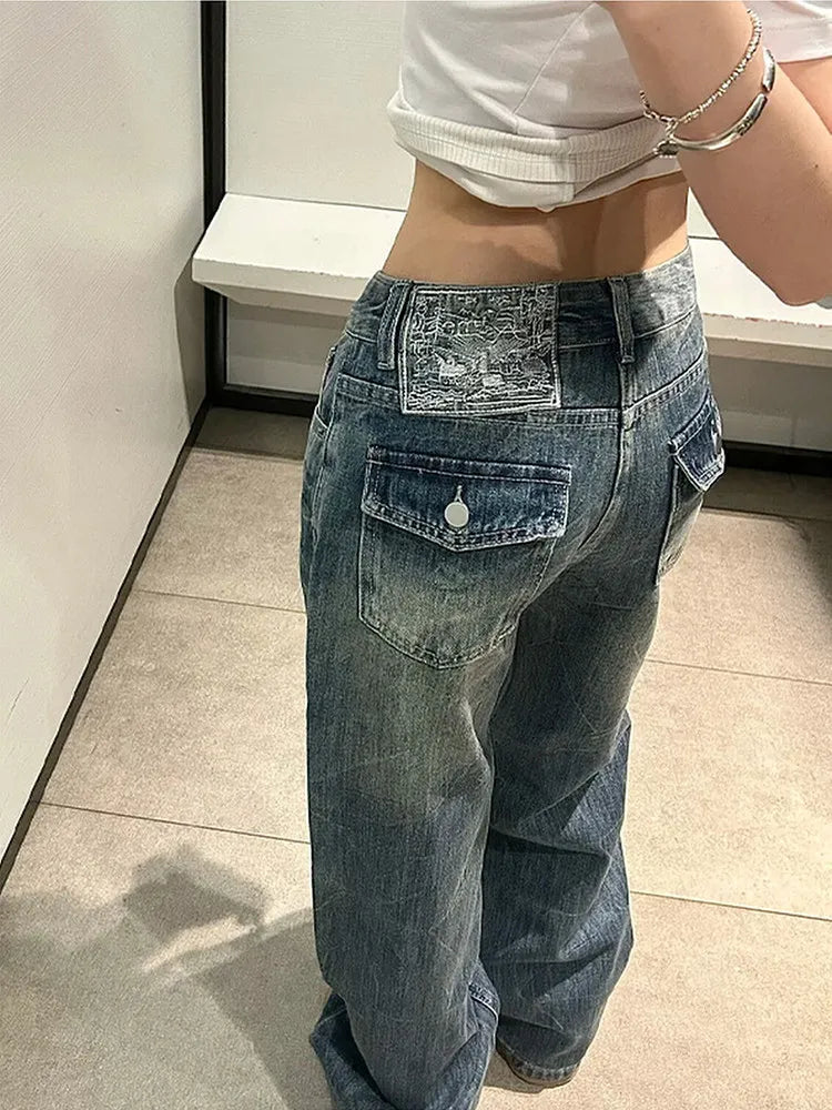 Women's Y2K Baggy Jeans Low Rise Wide Leg Denim Pants Vintage Washed Loose Trousers Streetwear with Unique Back Pocket Detail